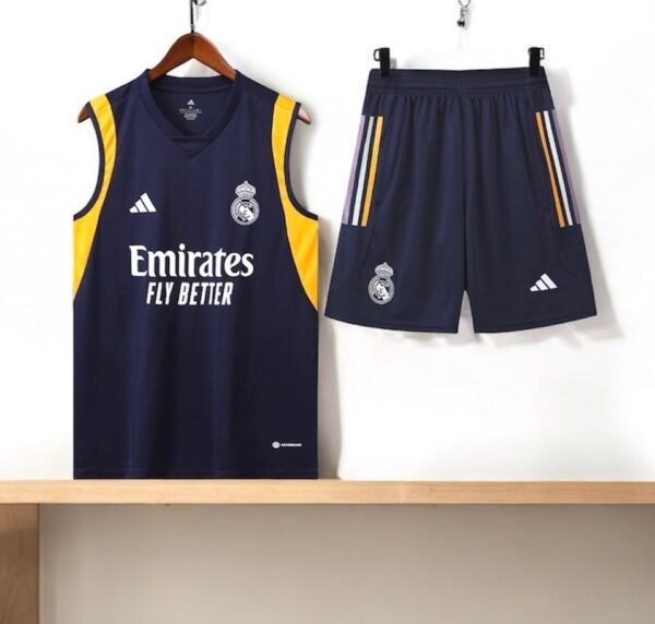 Real Madrid Training Sute jersey With Shorts 2024