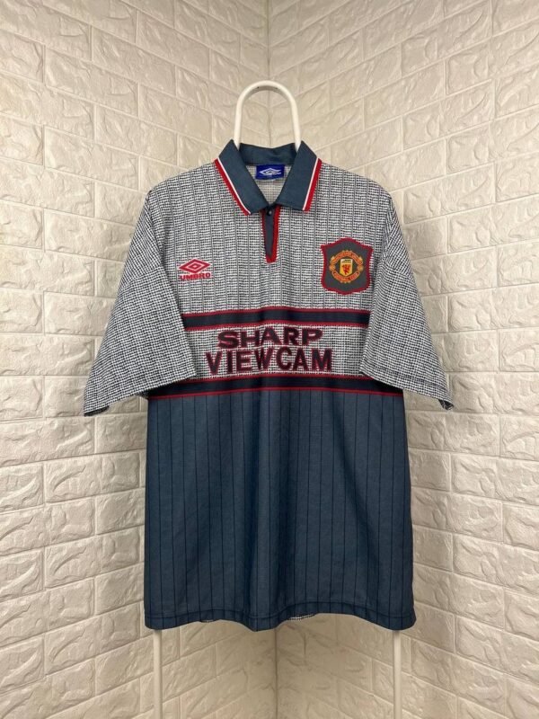 Manchester United 1995-96 Away Retro Jersey - Image 2