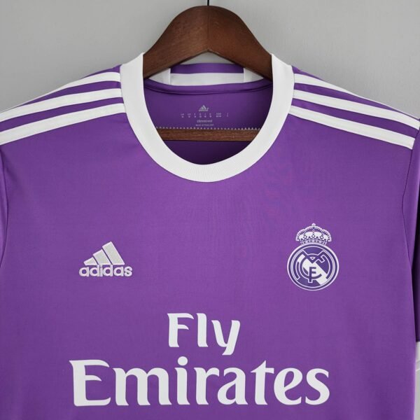 Real Madrid Away 17/18 Retro - Image 2